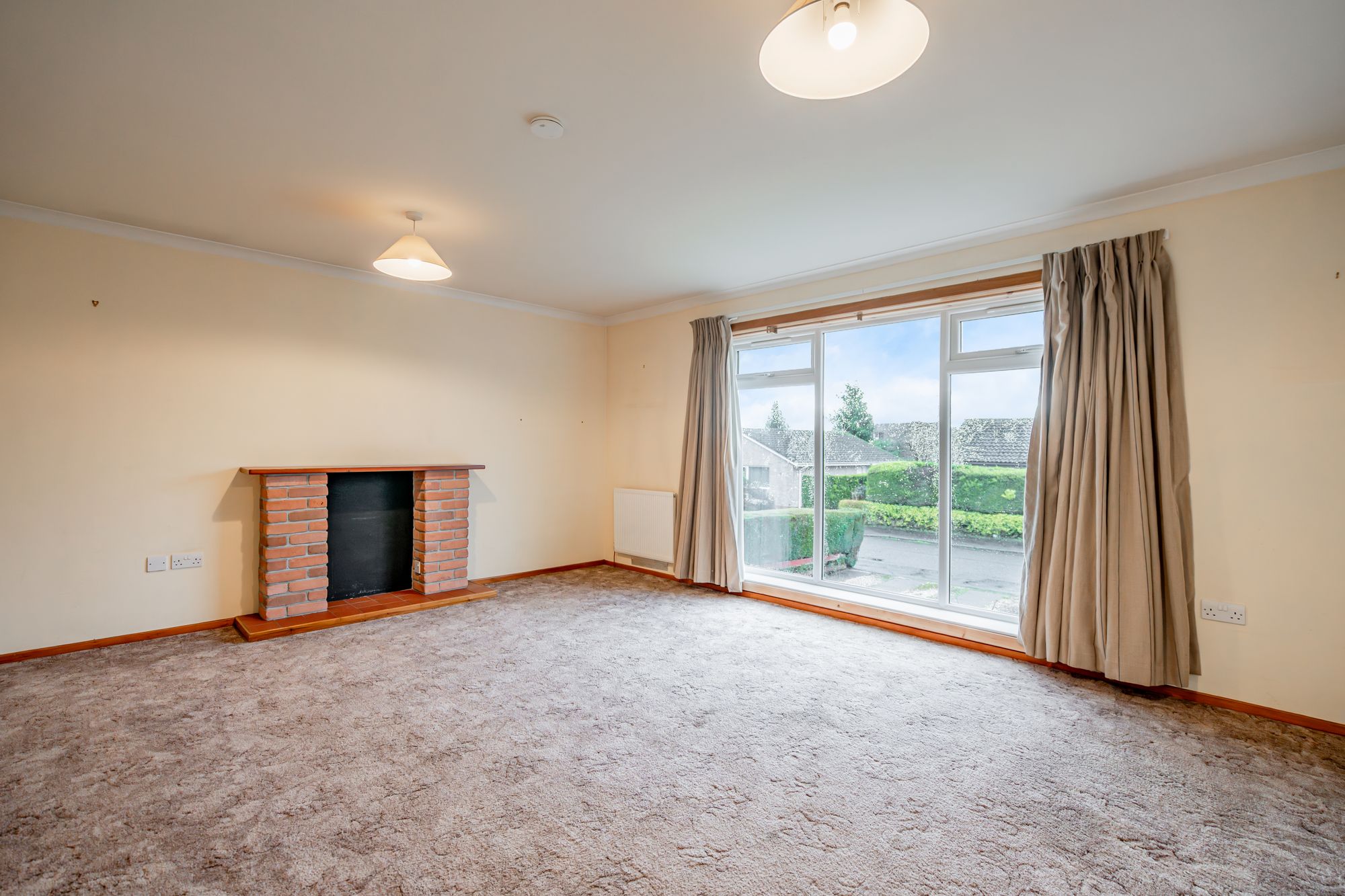 3 bed detached bungalow for sale in Livingstone Avenue, Callander, FK17  - Property Image 4