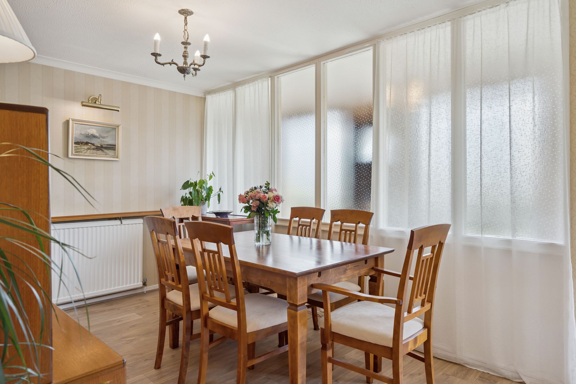 2 bed detached bungalow for sale in Beech Court, Doune, FK16  - Property Image 4