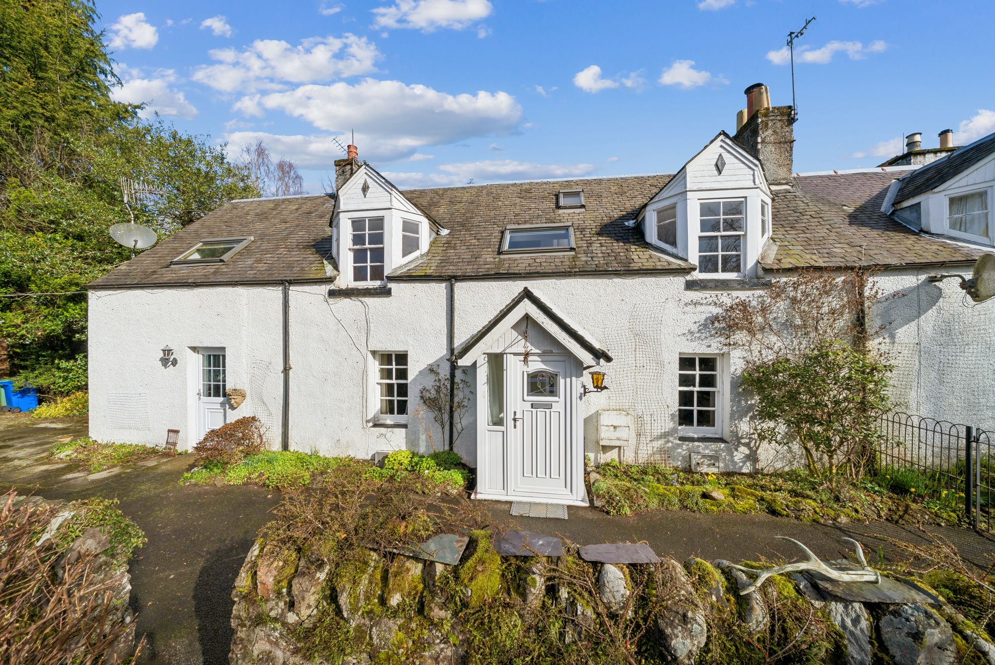 3 bed semi-detached cottage for sale in South Church Street, Callander, FK17  - Property Image 1