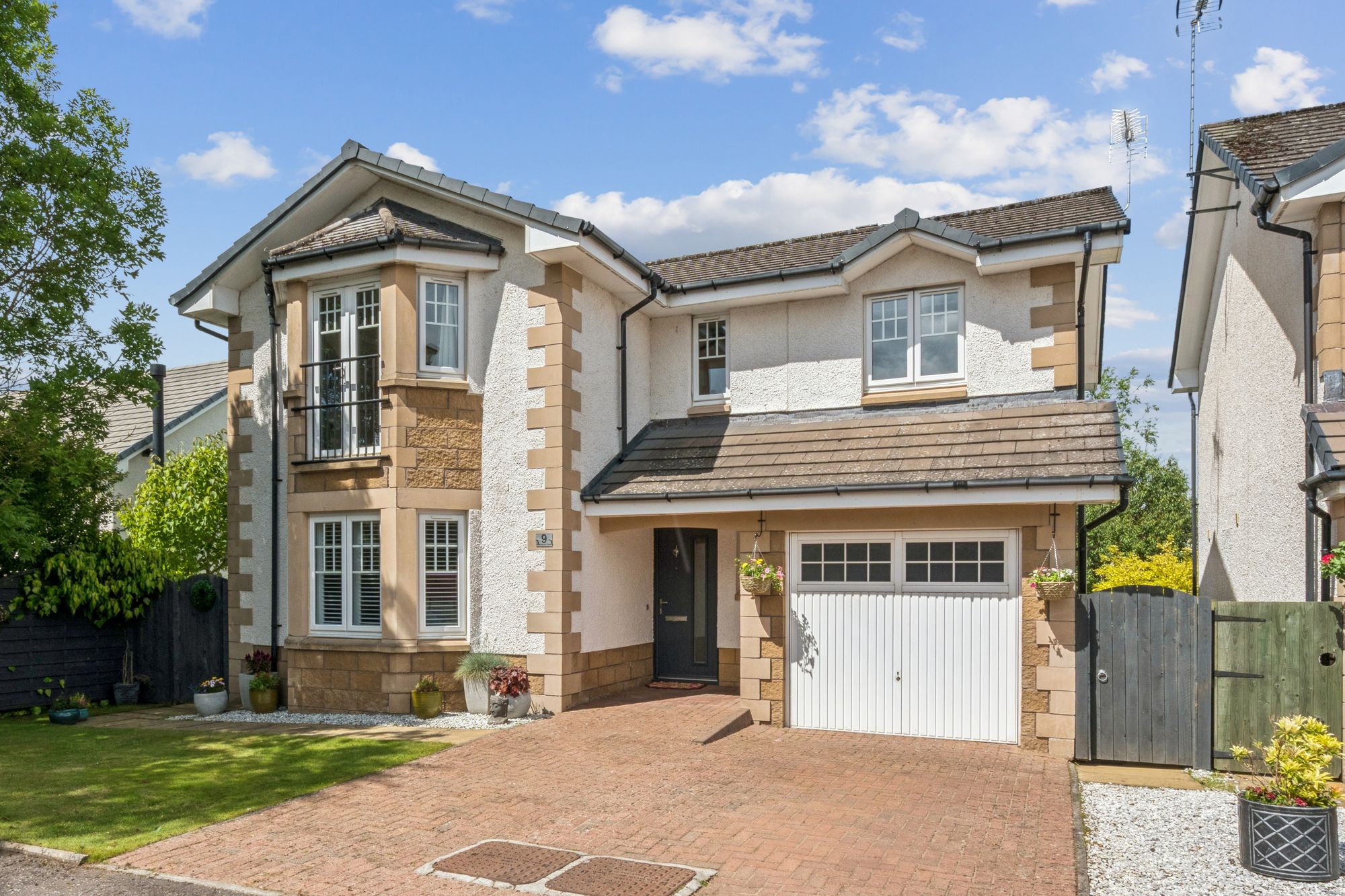 5 bed detached house for sale in Mackenzie Court, Dunblane, FK15 - Property Image 1