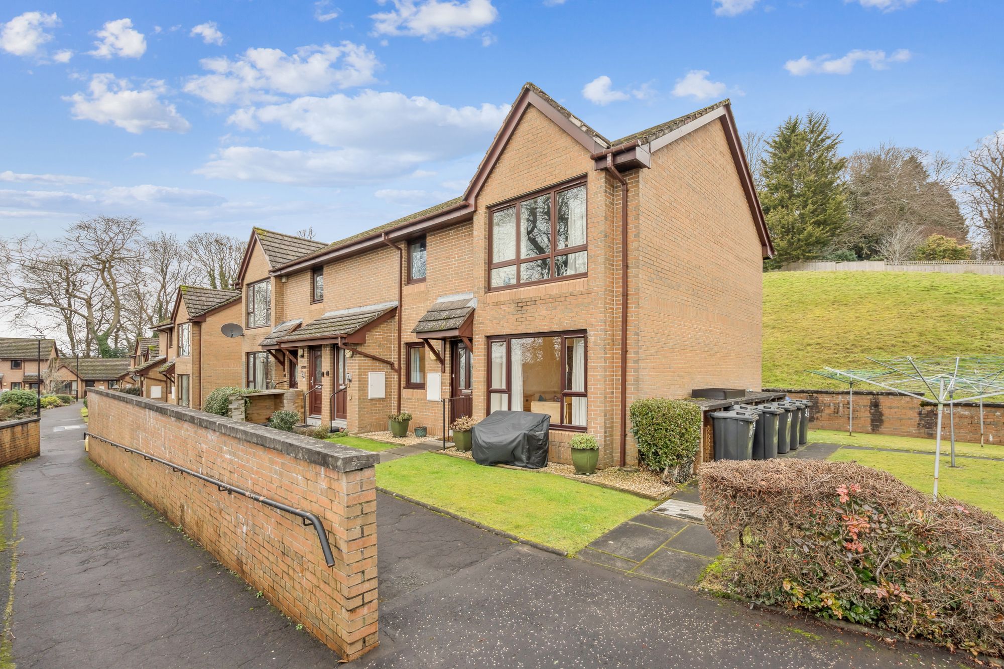 2 bed retirement property for sale in Holmehill Court, Dunblane, FK15