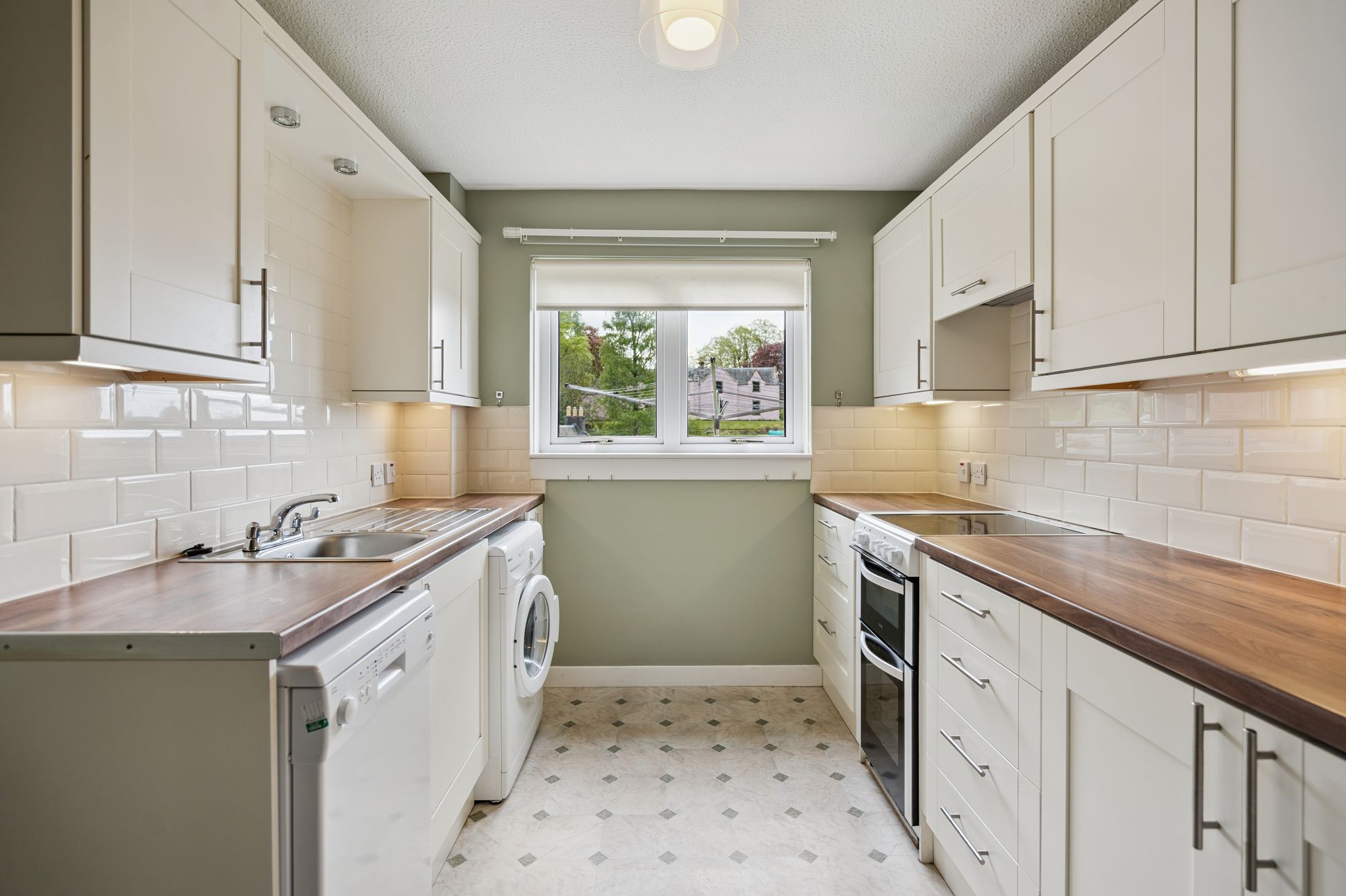 2 bed flat for sale in Holmehill Court, Dunblane, FK15 - Property Image 3