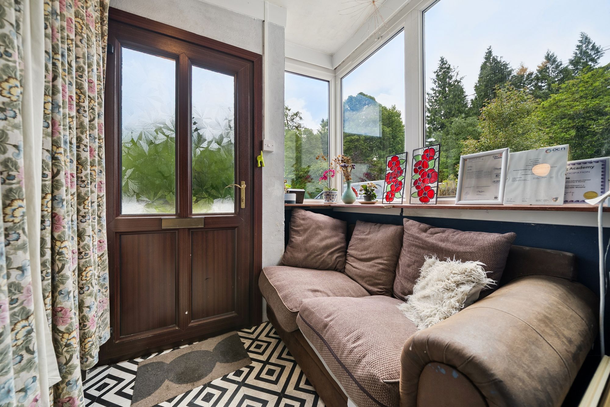 2 bed flat for sale in Port Of Menteith, Lynhurst, FK8 - Property Image 5
