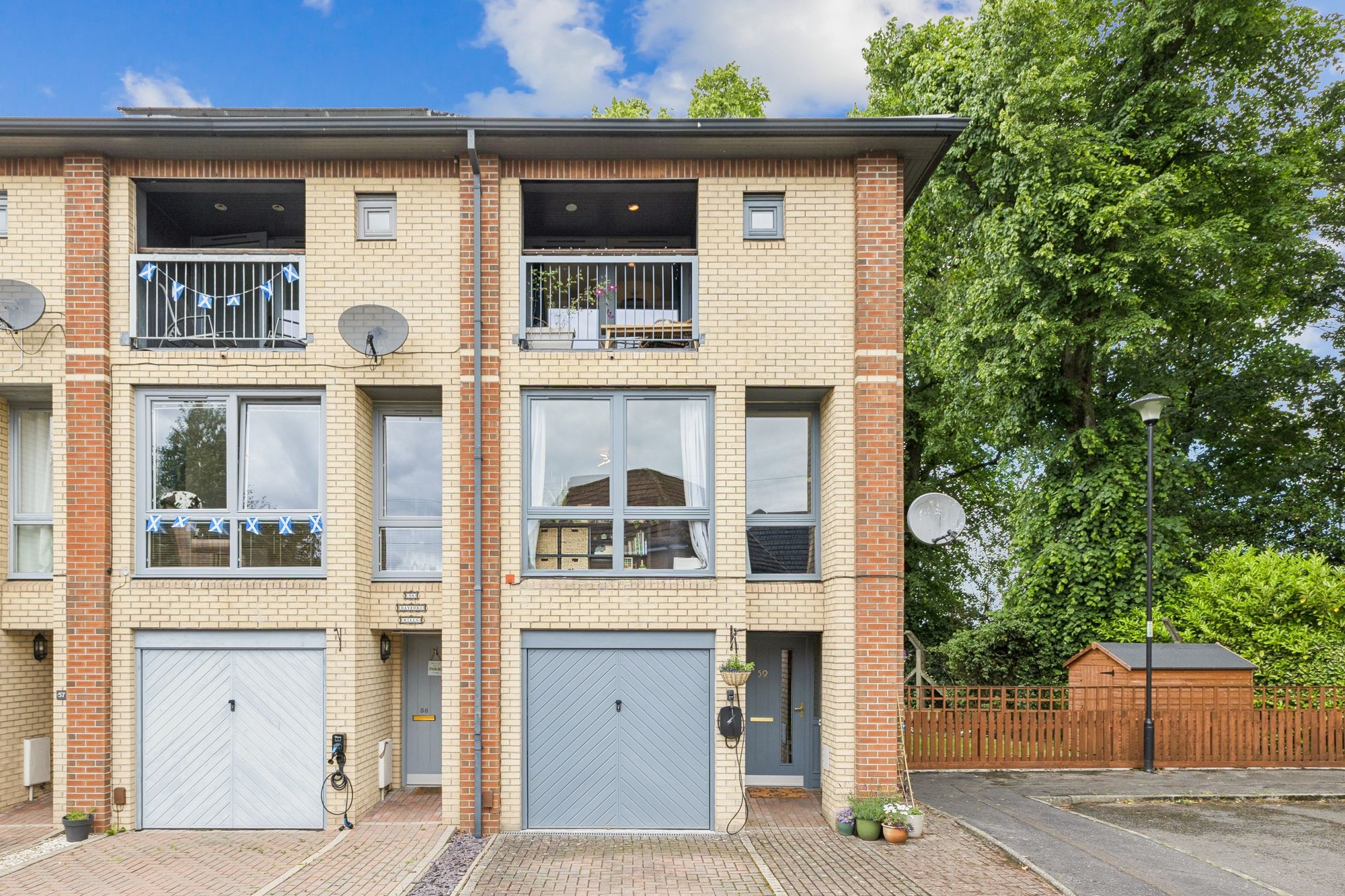 4 bed end of terrace house for sale in Hayford Mills, Cambusbarron, FK7