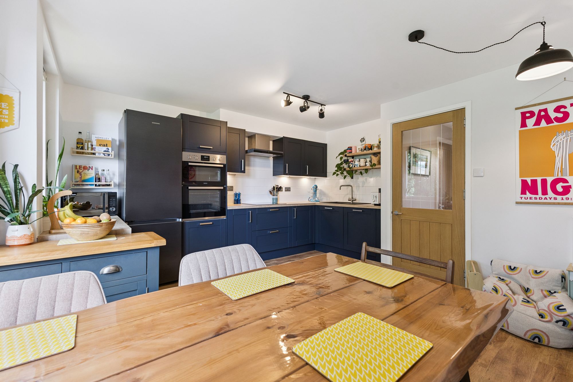 4 bed end of terrace house for sale in Hayford Mills, Cambusbarron, FK7  - Property Image 8