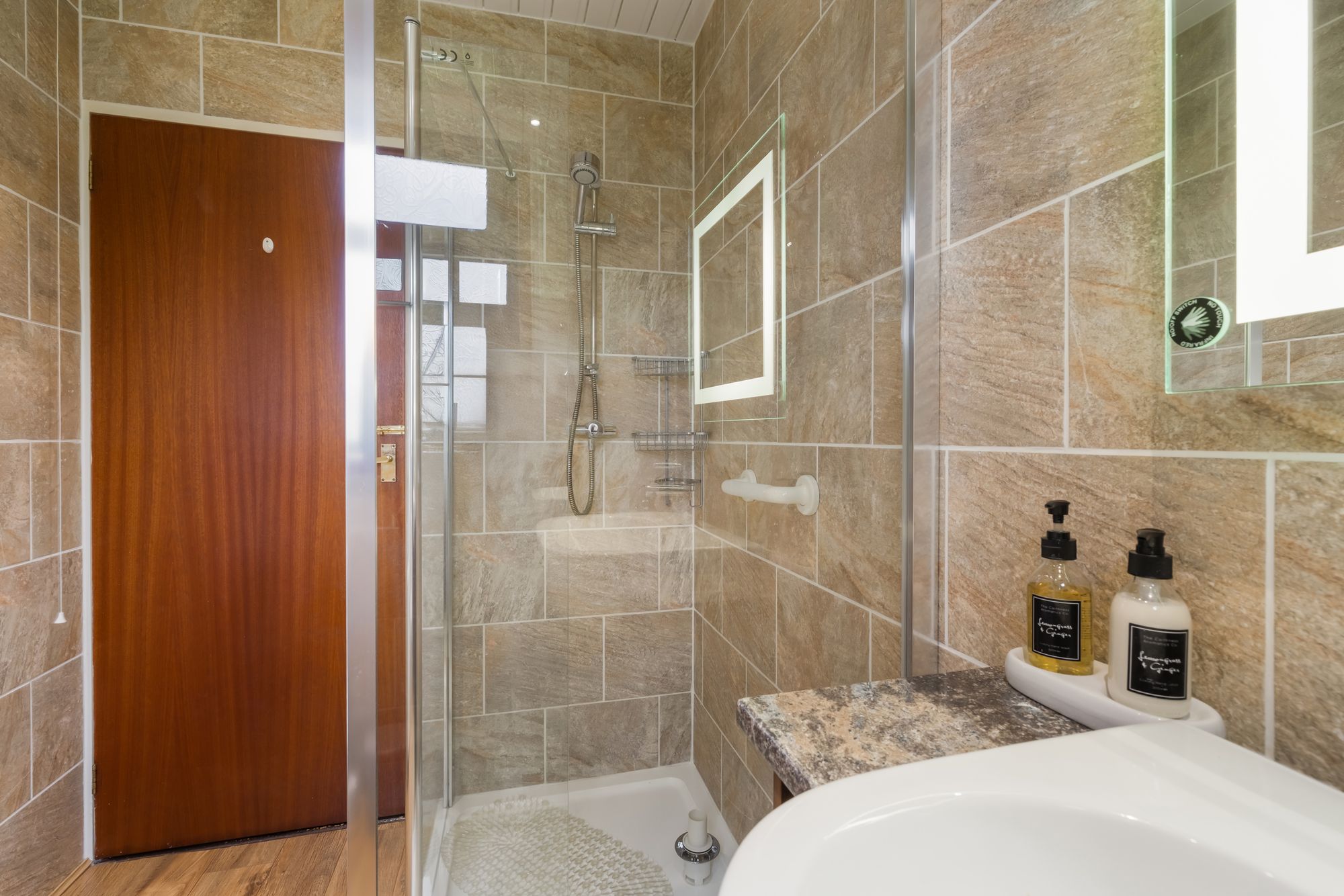 3 bed detached cottage for sale in Argaty, Doune, FK16  - Property Image 4