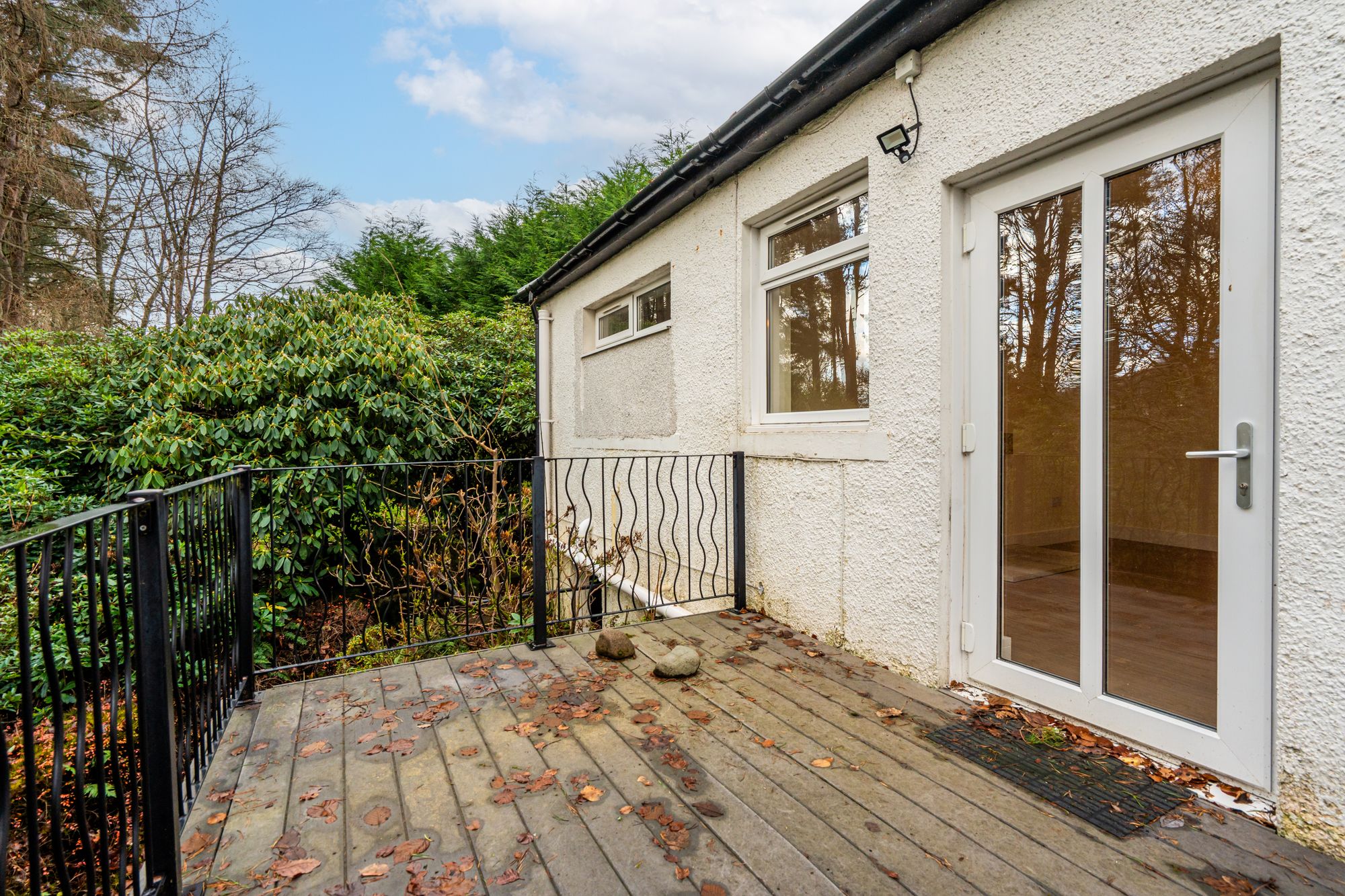 2 bed detached cottage for sale in Glen Road, Dunblane, FK15 13