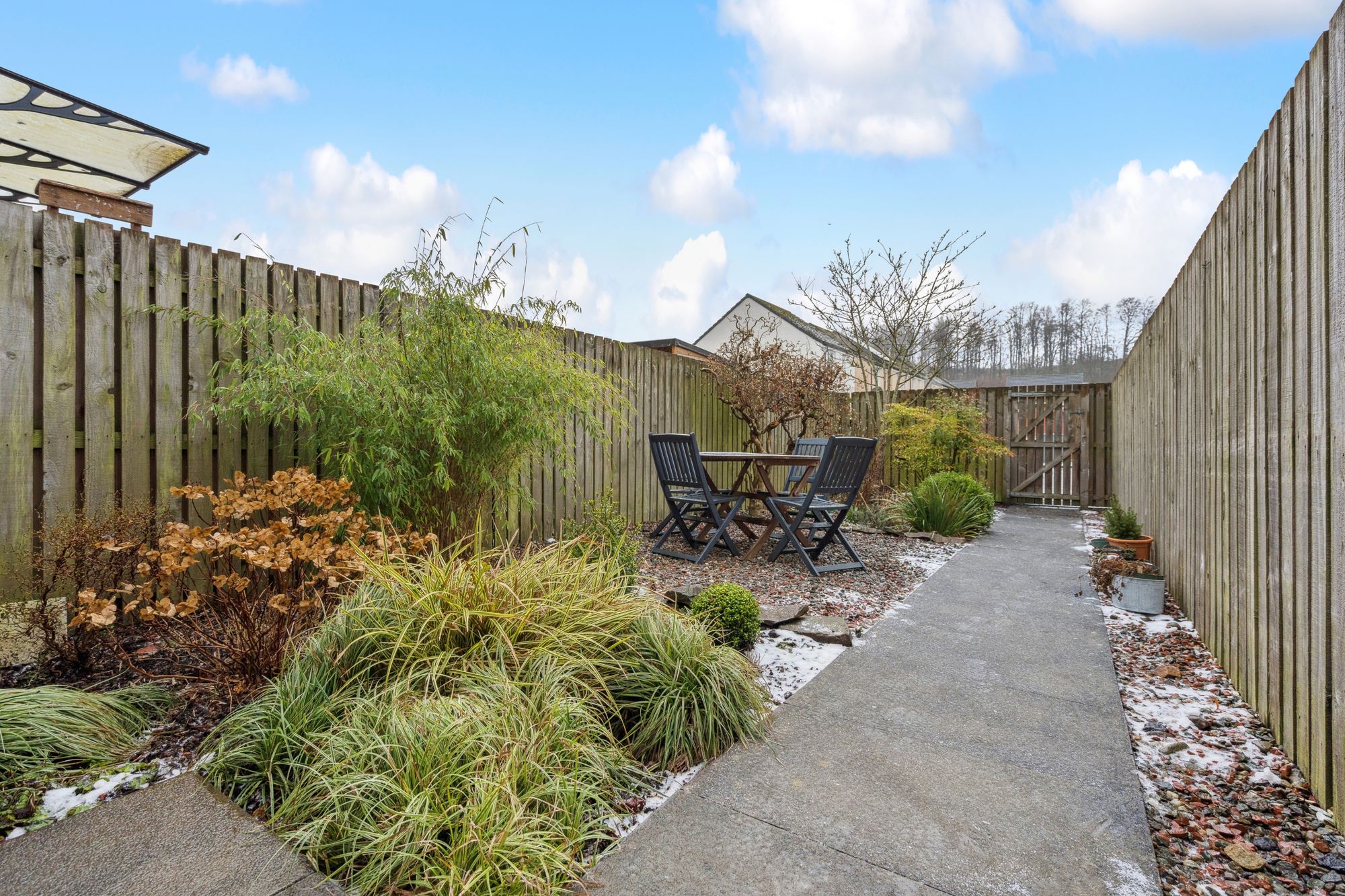 2 bed mid-terraced house for sale in Station Wynd, Doune, FK16 15