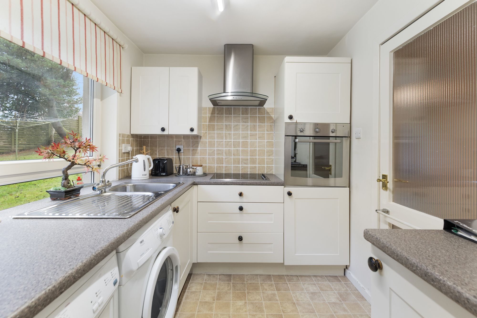 2 bed flat for sale in Buccleuch Court, Dunblane, FK15  - Property Image 3