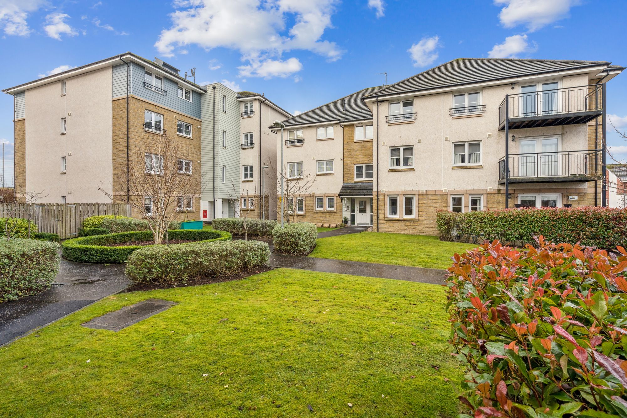 2 bed flat for sale in Maurice Wynd, Dunblane, FK15