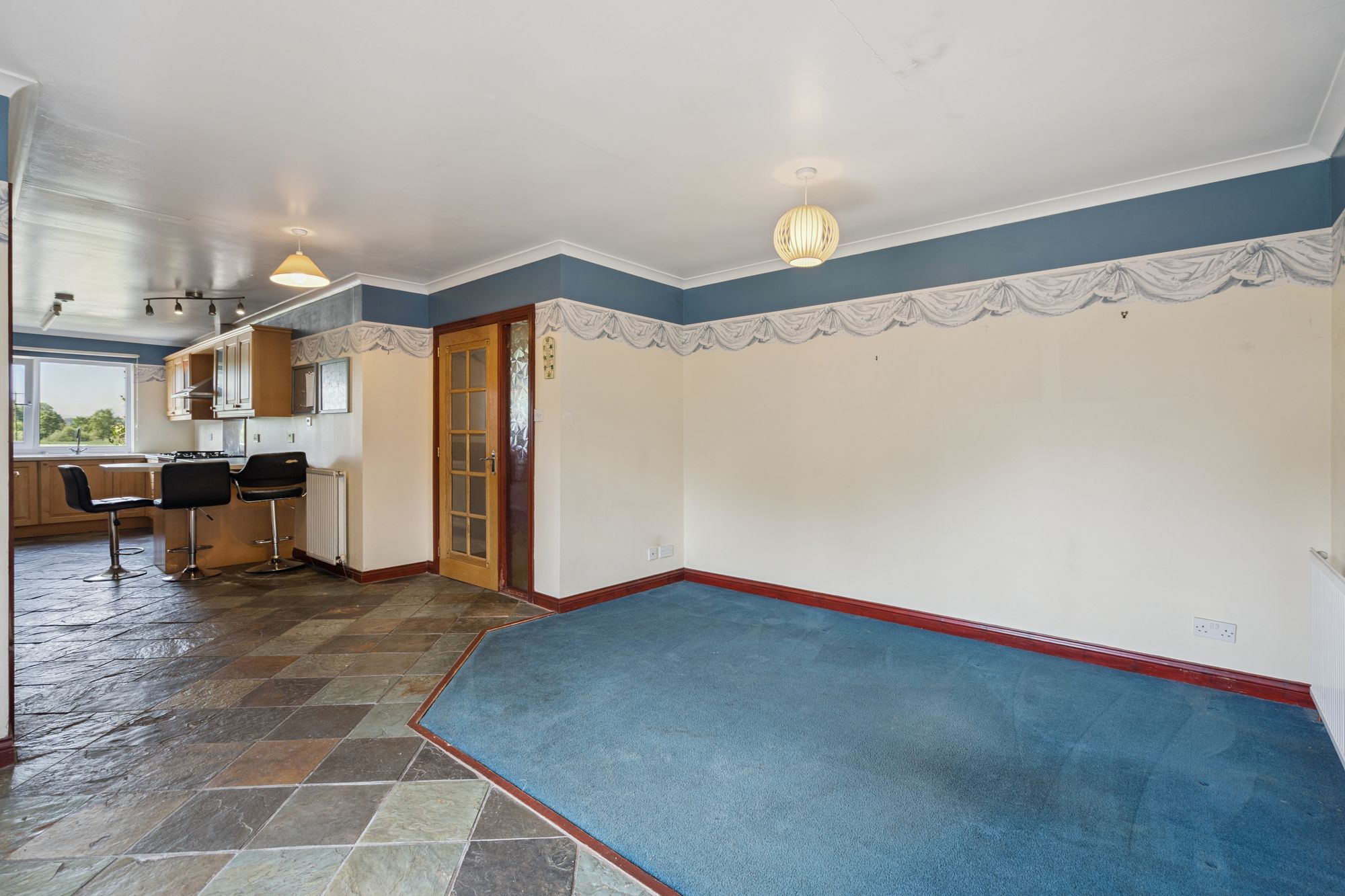 5 bed detached house for sale in Main Street, Kinbuck, FK15 - Property Image 7