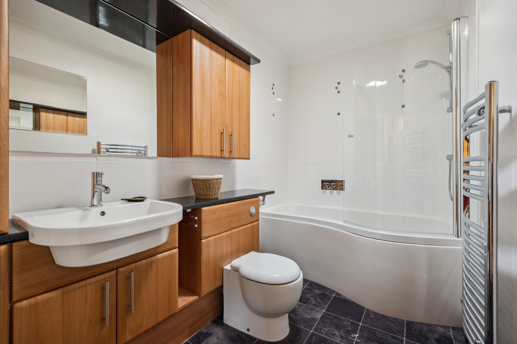 5 bed detached house for sale in Main Street, Kinbuck, FK15 - Property Image 13