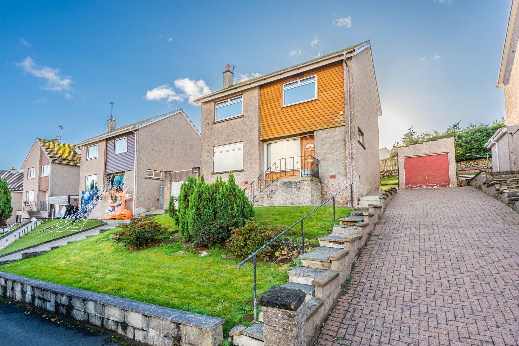 3 bed detached house for sale in Roman Way, Dunblane, FK15  - Property Image 1