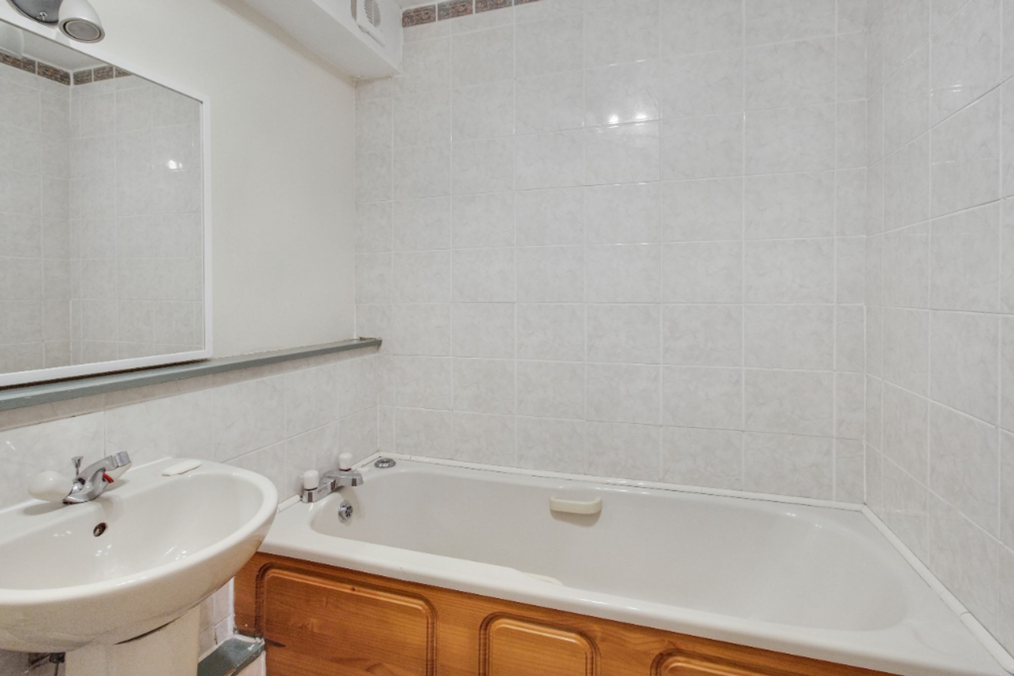 2 bed flat for sale in Springbank Gardens, Dunblane, FK15  - Property Image 10