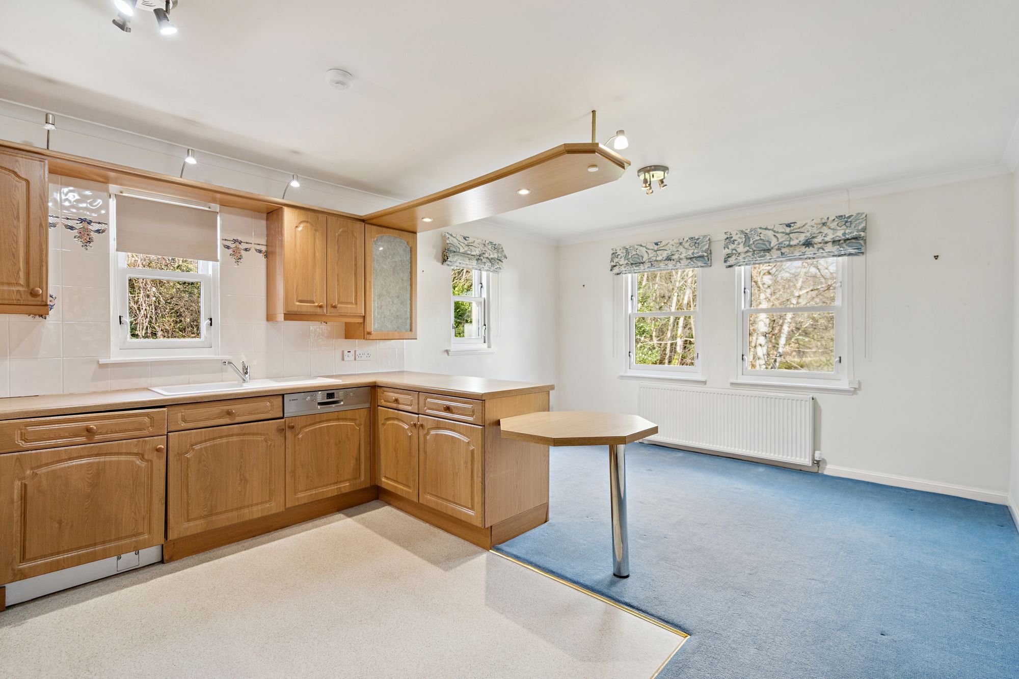 2 bed flat for sale in Bridgend, Dunblane, FK15  - Property Image 3