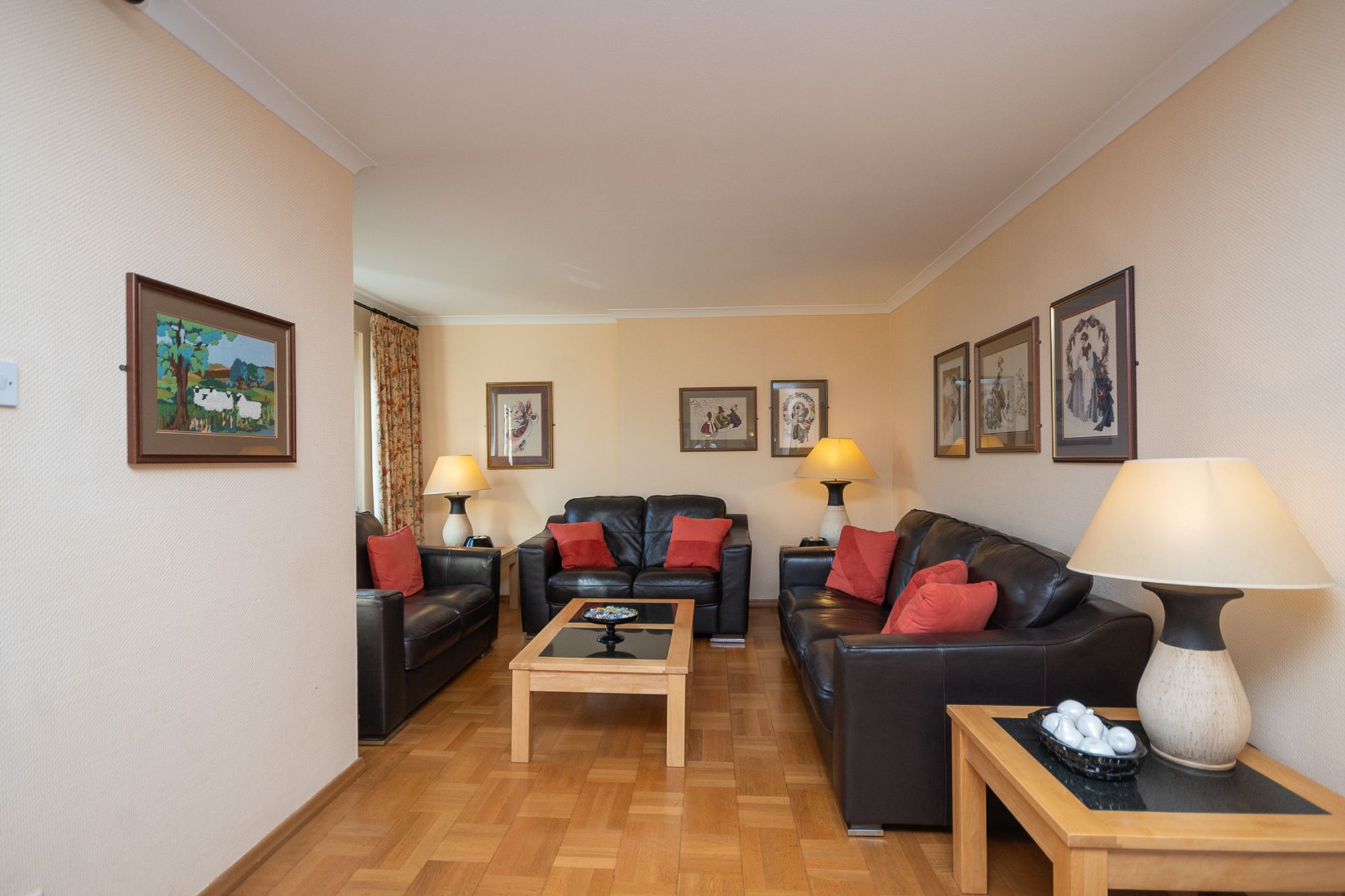 4 bed detached house for sale in Lochearnhead, FK19  - Property Image 3