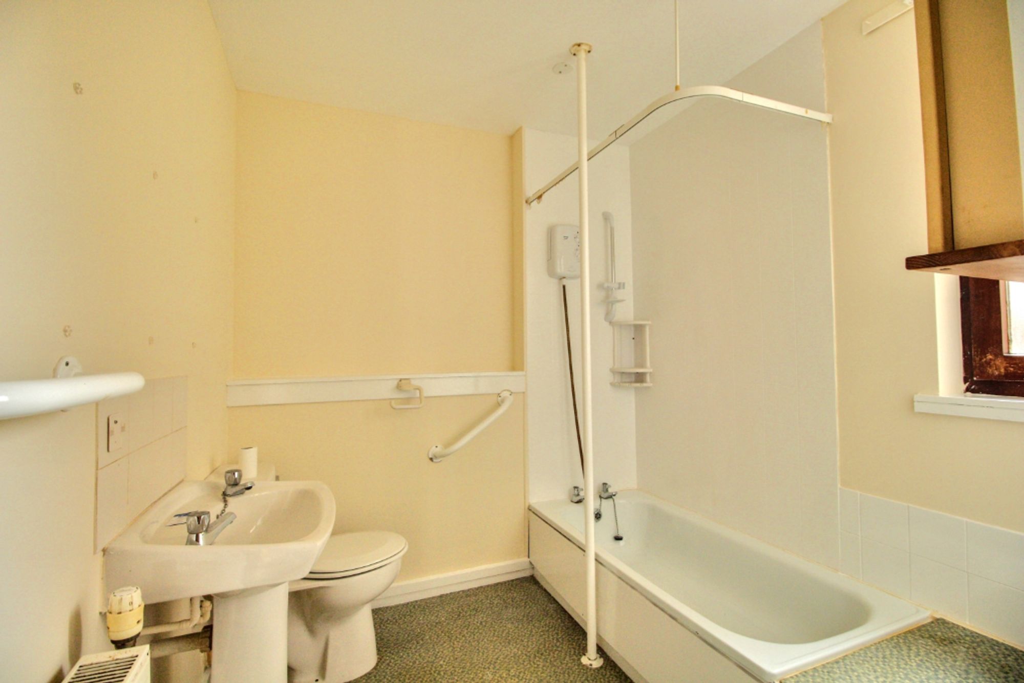 1 bed retirement property for sale in Dunblane, FK15  - Property Image 7