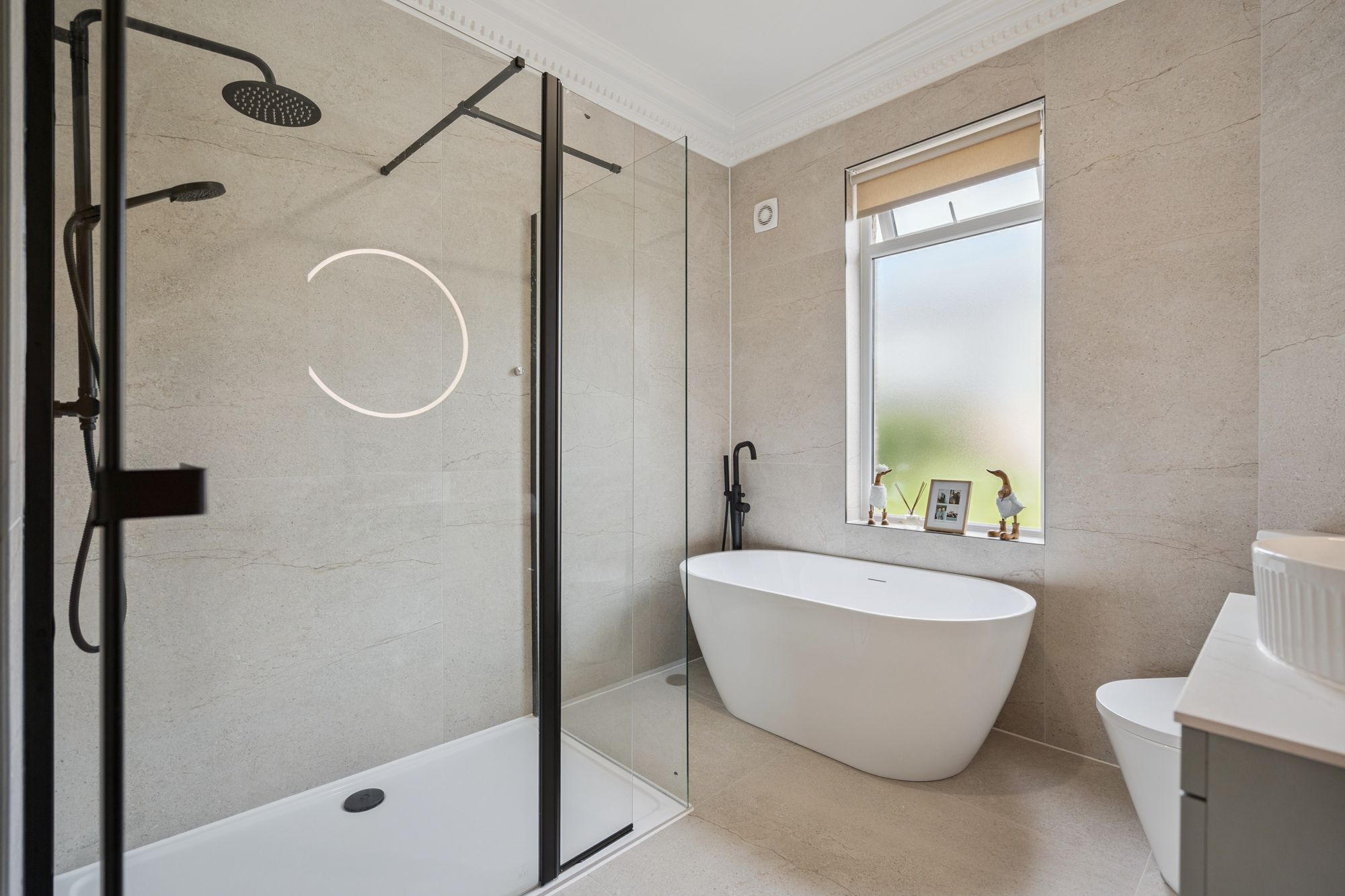4 bed detached house for sale in Paris Avenue, Denny, FK6 - Property Image 14