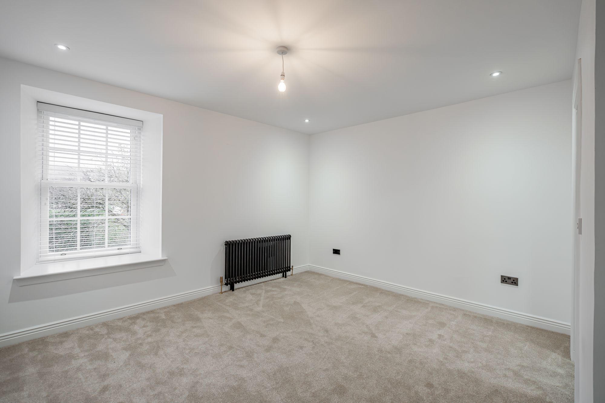 5 bed end of terrace house for sale in Bridge Street, Callander, FK17 16