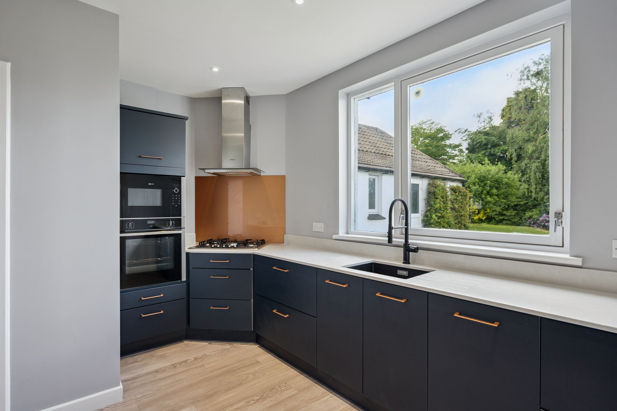 4 bed detached bungalow for sale in Old Doune Road, Dunblane, FK15 - Property Image 2