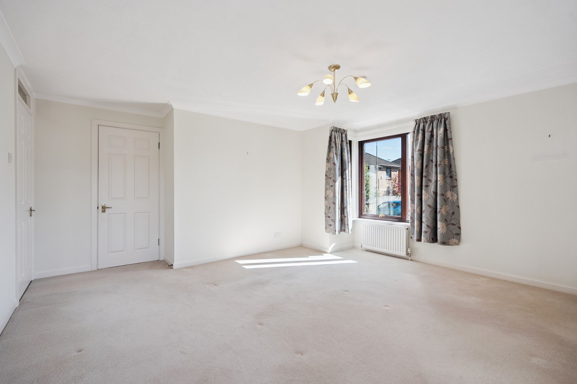 2 bed flat for sale in Springbank Gardens, Dunblane, FK15 - Property Image 5