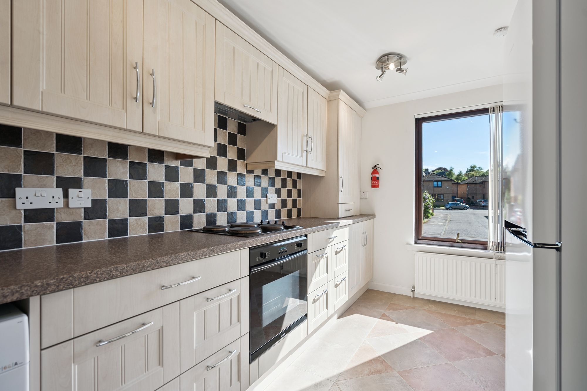 2 bed flat for sale in Springbank Gardens, Dunblane, FK15 - Property Image 6
