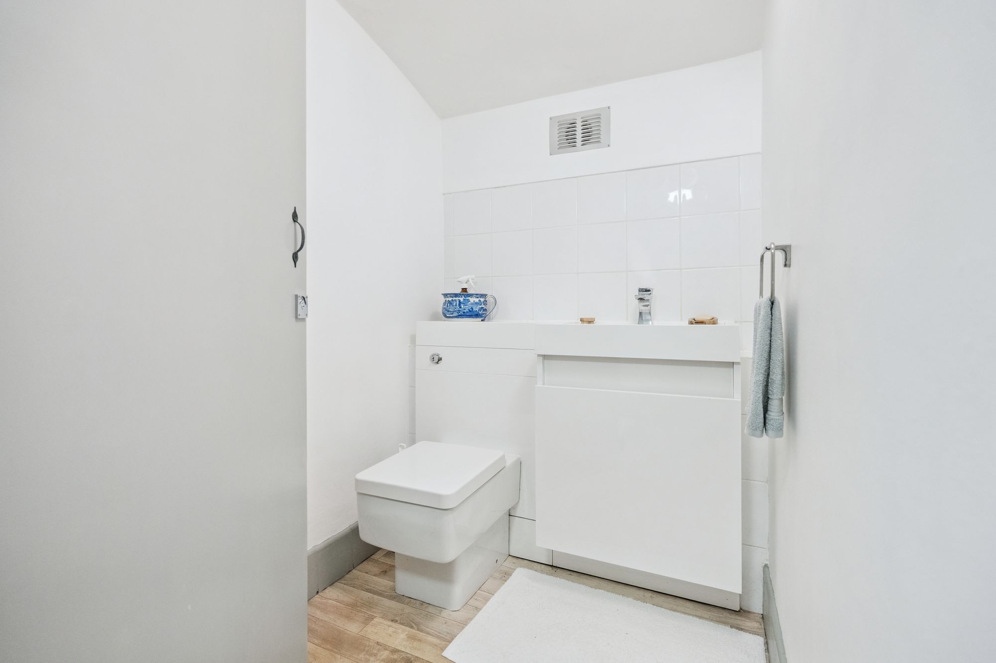 2 bed flat for sale in High Street, Dunblane, FK15  - Property Image 10