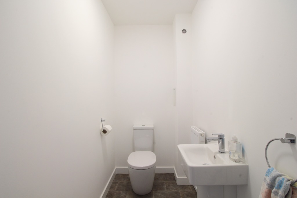 3 bed end of terrace house to rent in Young Road, Victoria Park, Dunblane, Dunblane, FK15 0FT  - Property Image 6