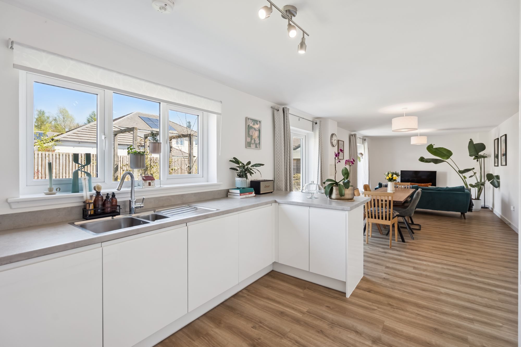 5 bed detached house for sale in Young Road, Dunblane, FK15  - Property Image 5