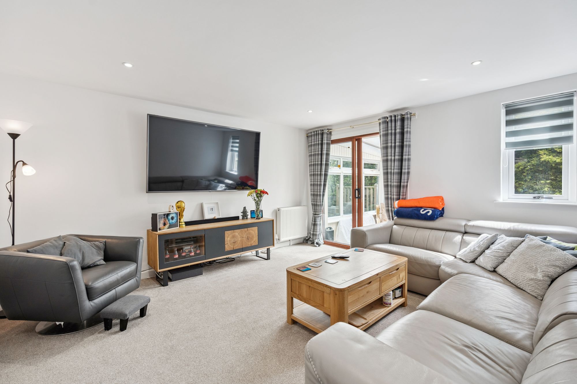 2 bed link detached house for sale in Anderson Court, Dunblane, FK15  - Property Image 2