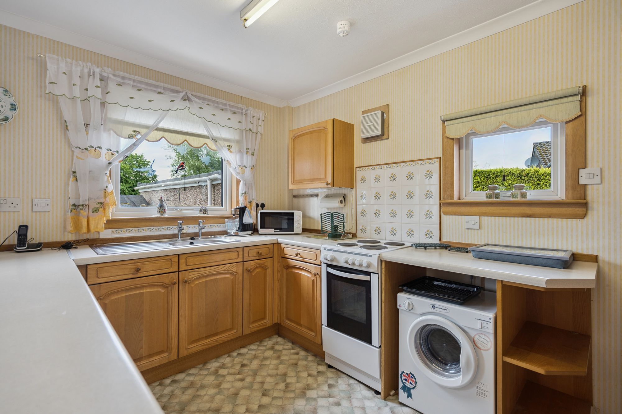 3 bed detached bungalow for sale in Livingstone Avenue, Callander, FK17 - Property Image 3