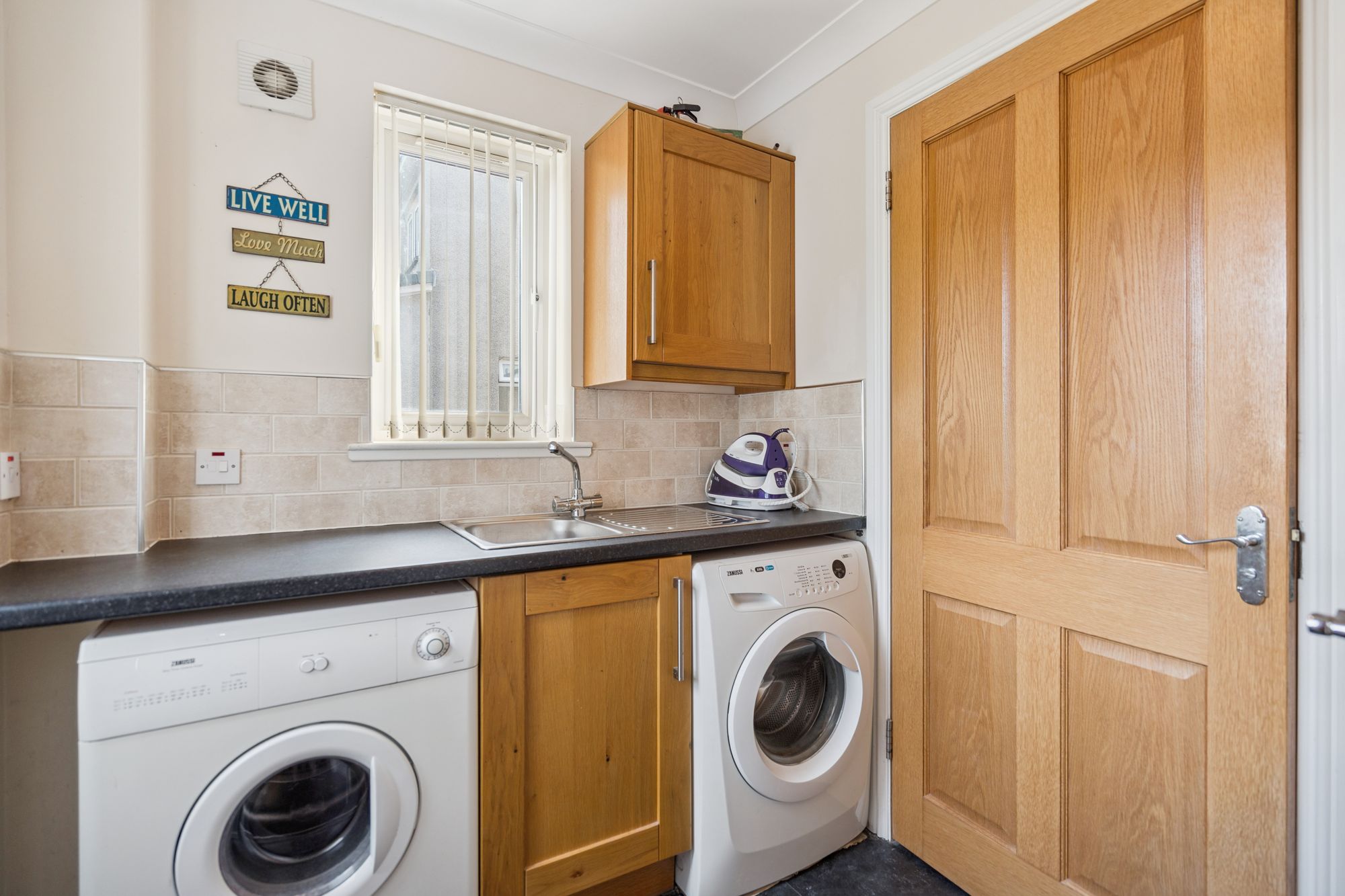 3 bed semi-detached house for sale in Ochiltree, Dunblane, FK15  - Property Image 9