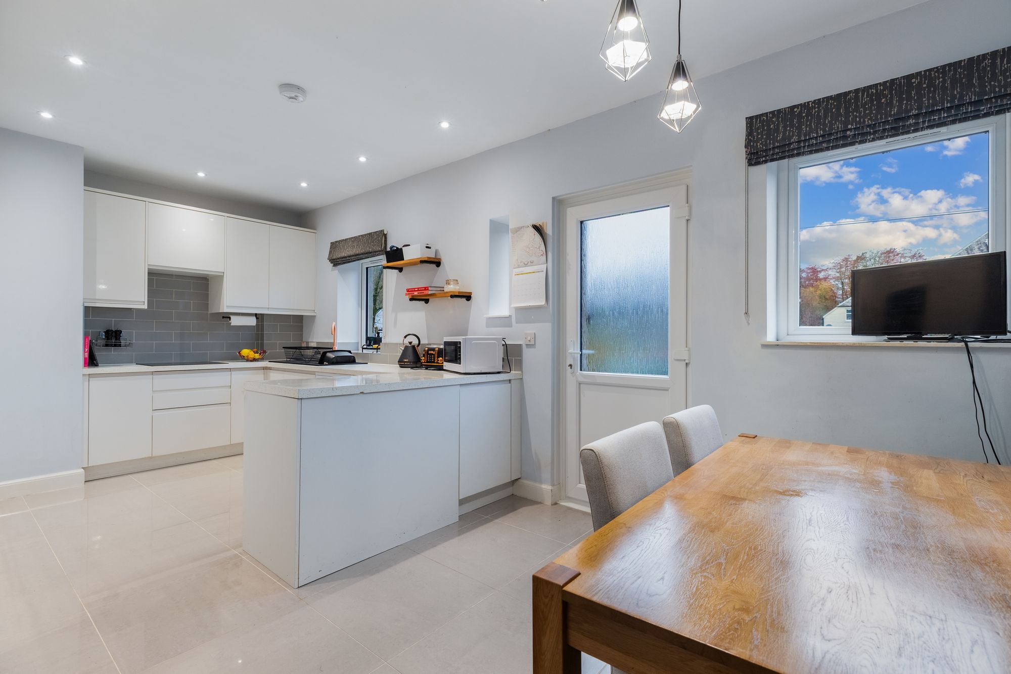 4 bed mid-terraced house for sale in Camp Place, Callander, FK17  - Property Image 2