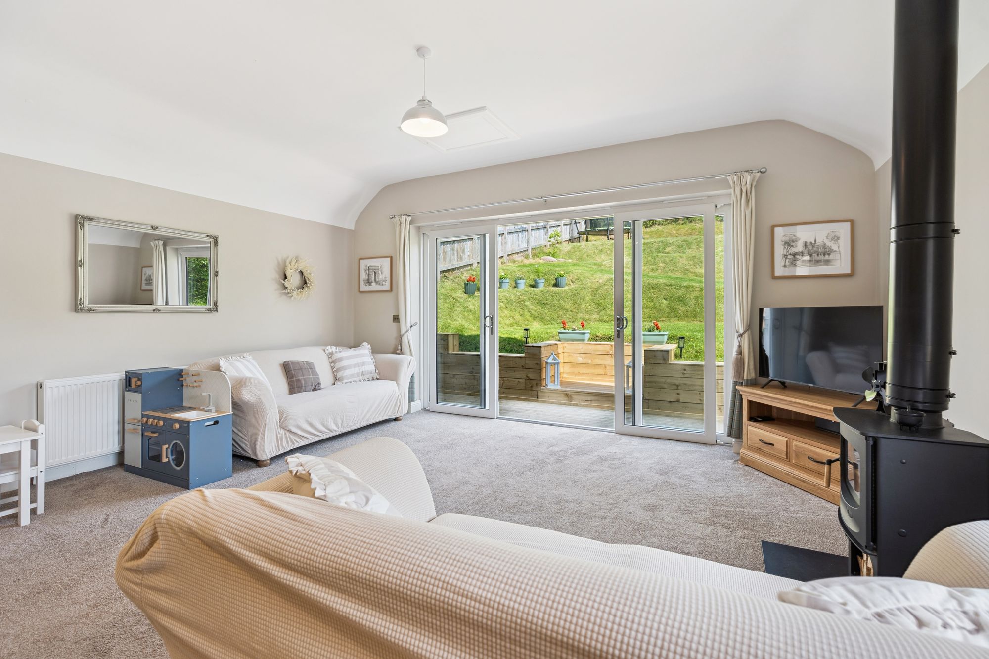 4 bed semi-detached bungalow for sale in Allanbank Road, Kinbuck, FK15 - Property Image 15
