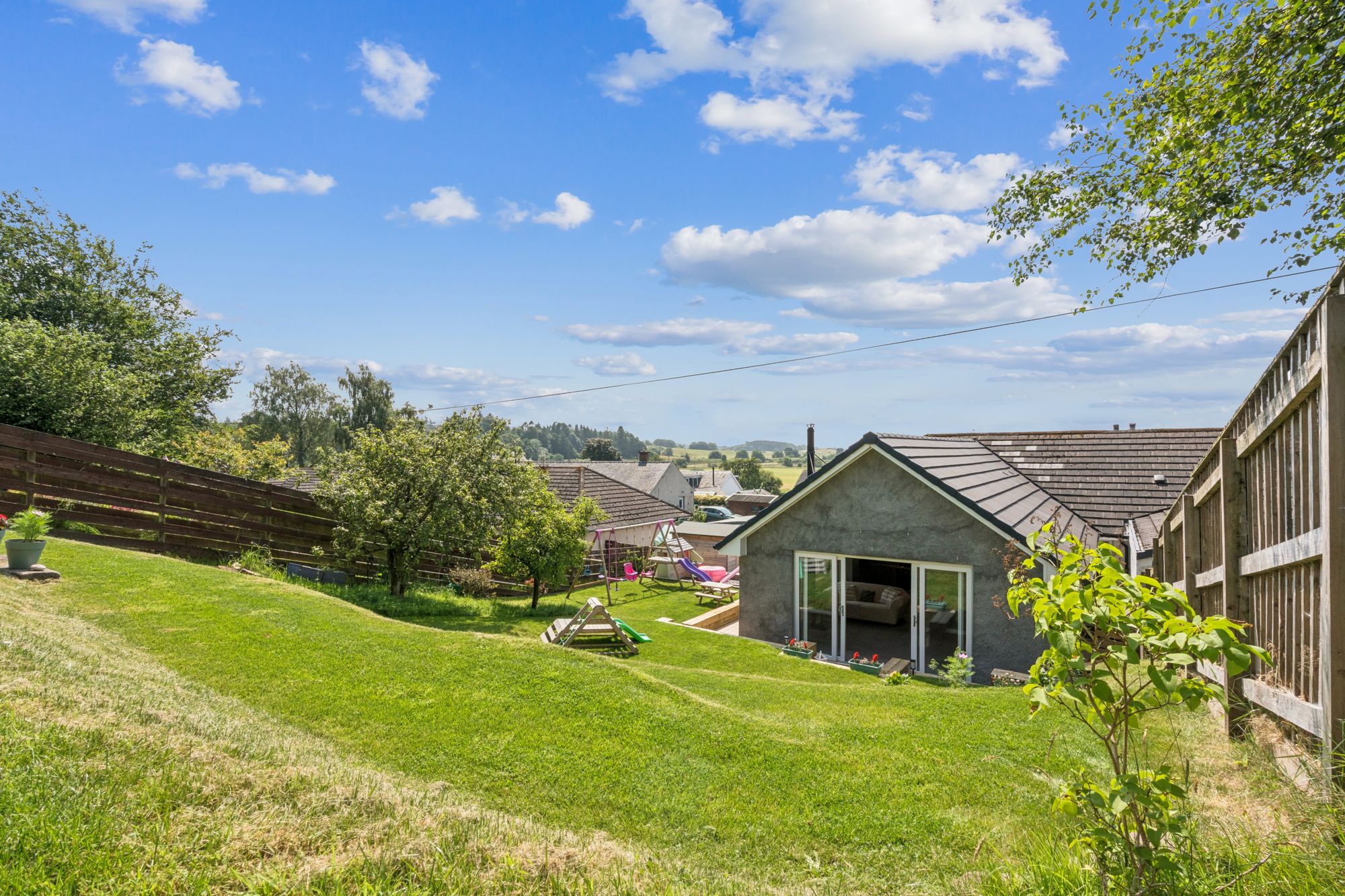 4 bed semi-detached bungalow for sale in Allanbank Road, Kinbuck, FK15 - Property Image 23