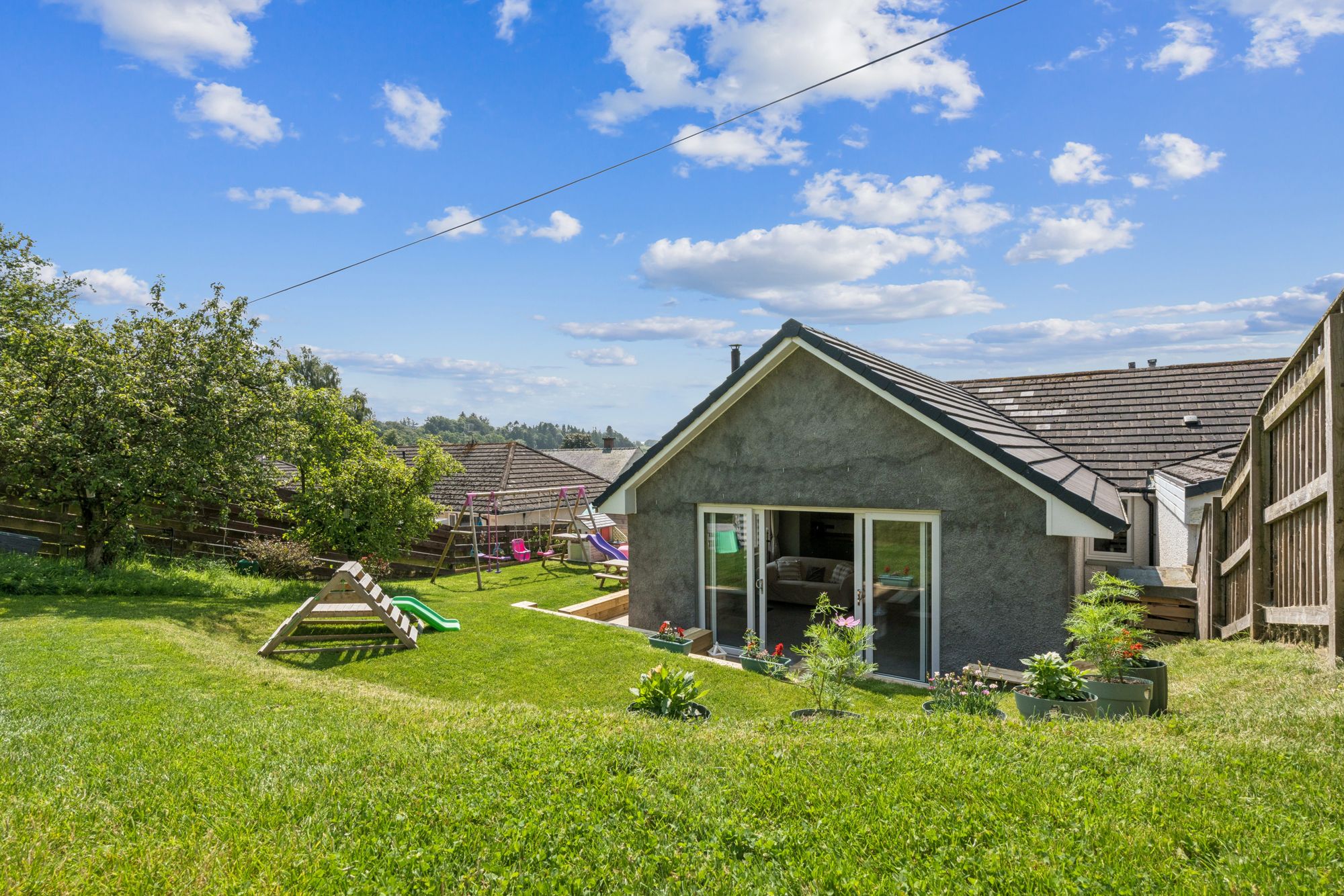 4 bed semi-detached bungalow for sale in Allanbank Road, Kinbuck, FK15 - Property Image 26