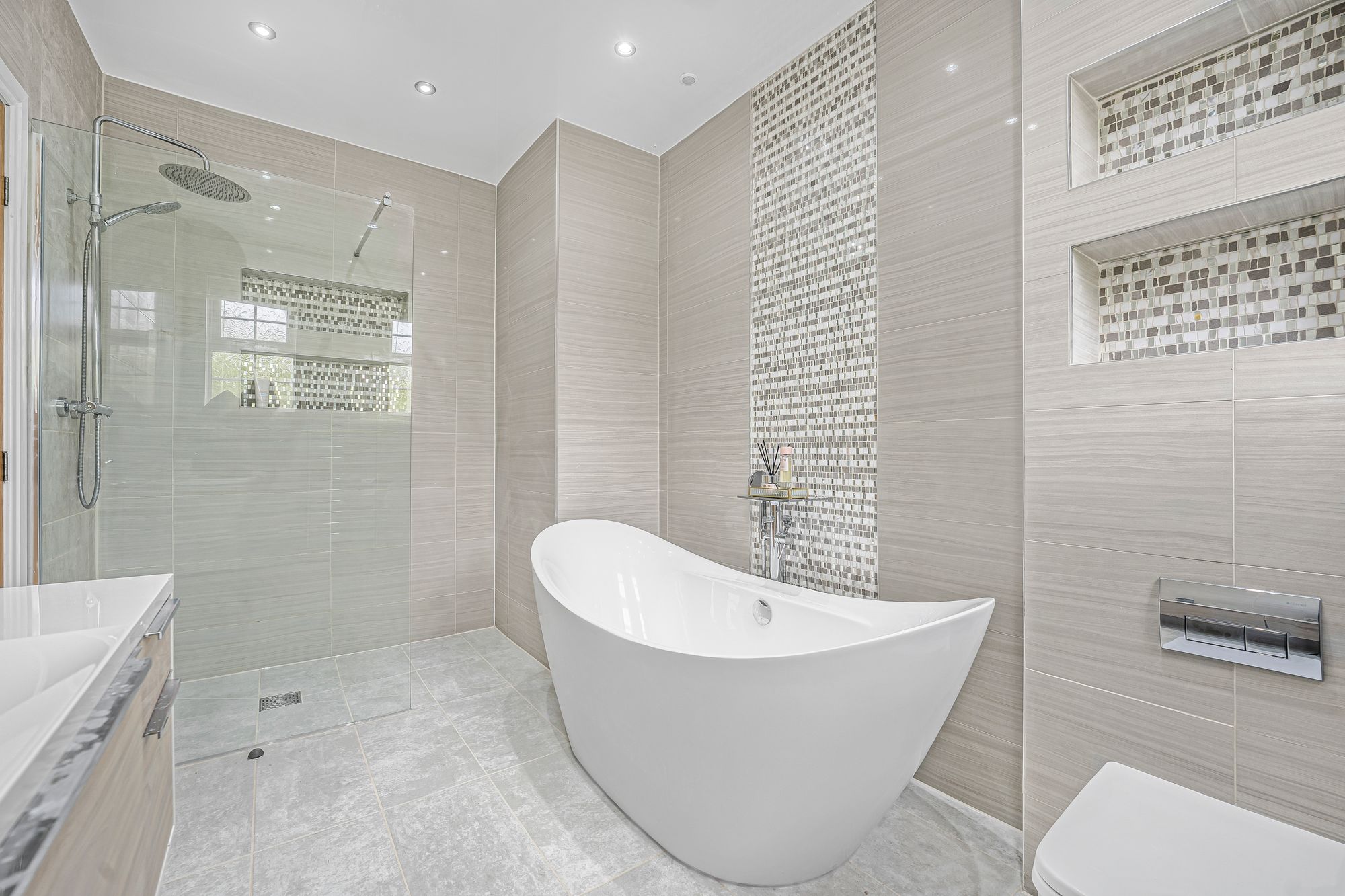 5 bed detached house to rent in Dowhills Drive, Blundellsands  - Property Image 33