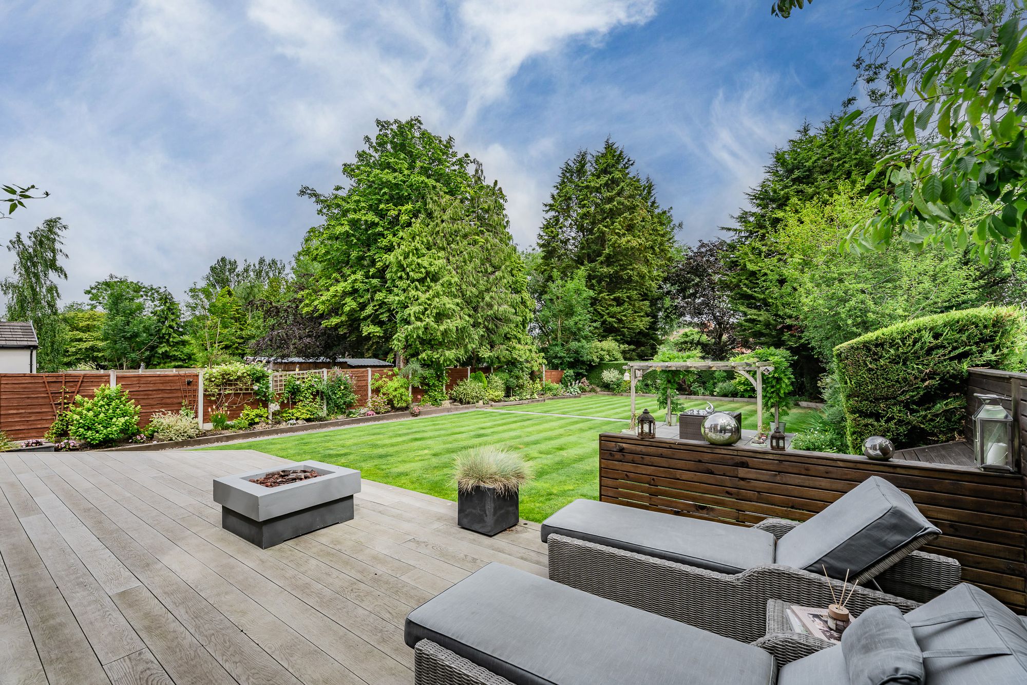Outwood Drive, Heald Green, SK8
