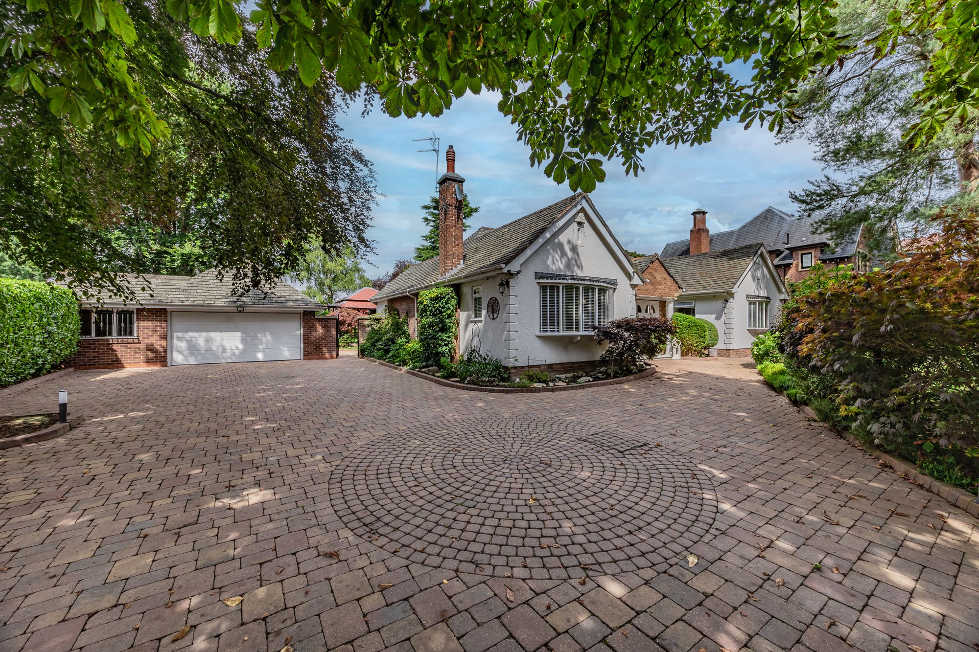 4 bed detached house for sale in Broadway, Bramhall, SK7
