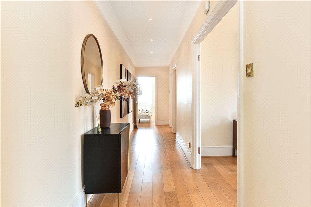 2 bed apartment for sale in College Crescent, London, NW3  - Property Image 10