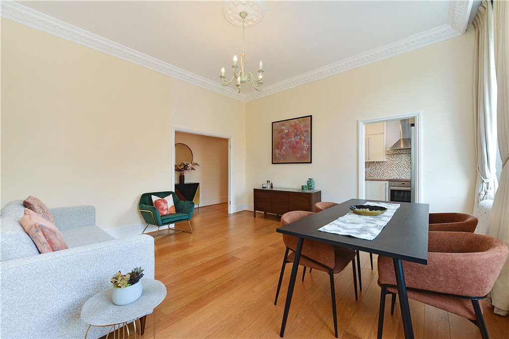 2 bed apartment for sale in College Crescent, London, NW3  - Property Image 3