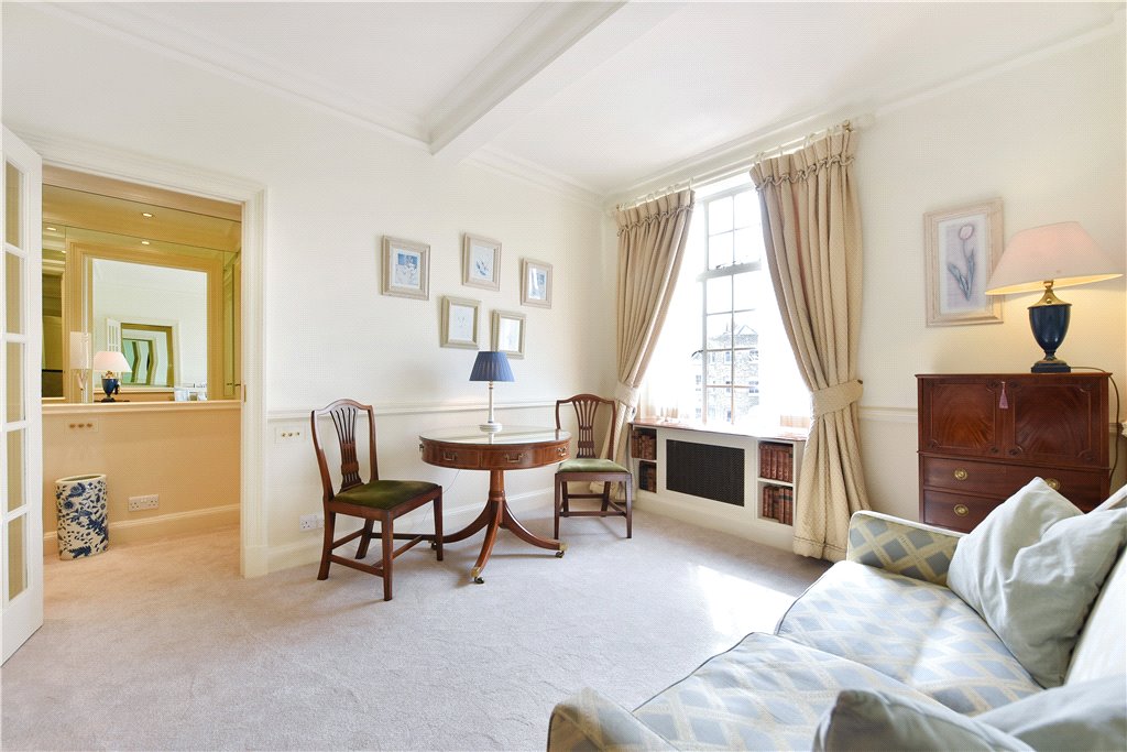 1 bed apartment to rent in Hallam Street, London, W1W 7