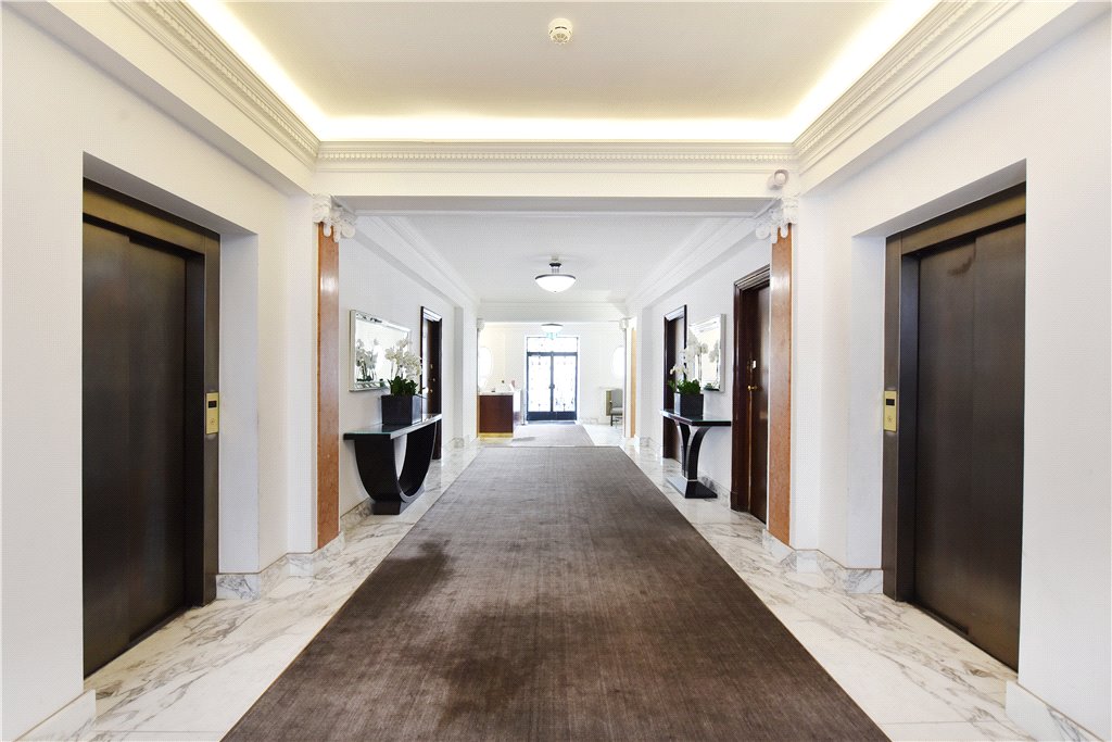 1 bed apartment to rent in Hallam Street, London, W1W 10