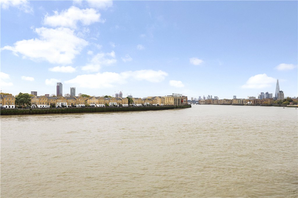 2 bed apartment for sale in Victoria Wharf, 46 Narrow Street, London, E14  - Property Image 2