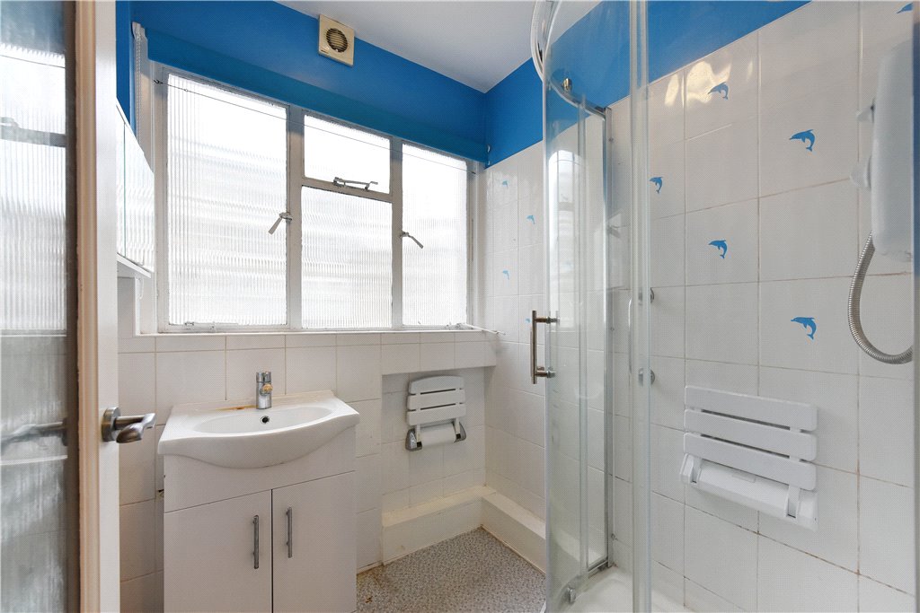 1 bed apartment for sale in Finborough Road, London, SW10 5