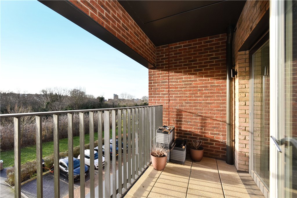 1 bed apartment for sale in Achill Close, London, NW9 10