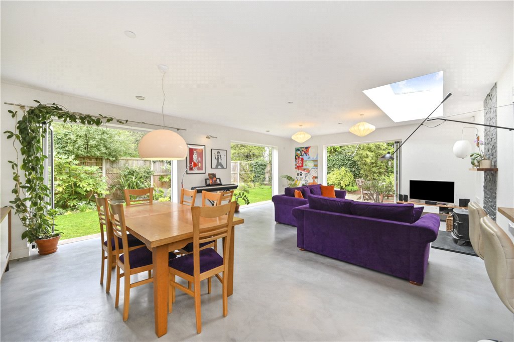 5 bed detached house for sale in Gloucester Drive, London, N4  - Property Image 9