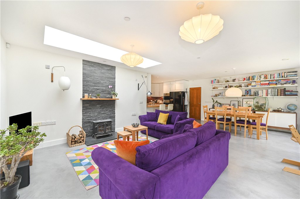 5 bed detached house for sale in Gloucester Drive, London, N4  - Property Image 5