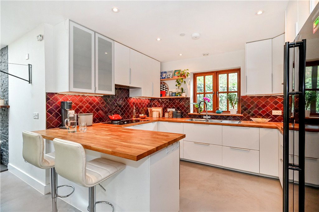 5 bed detached house for sale in Gloucester Drive, London, N4 2