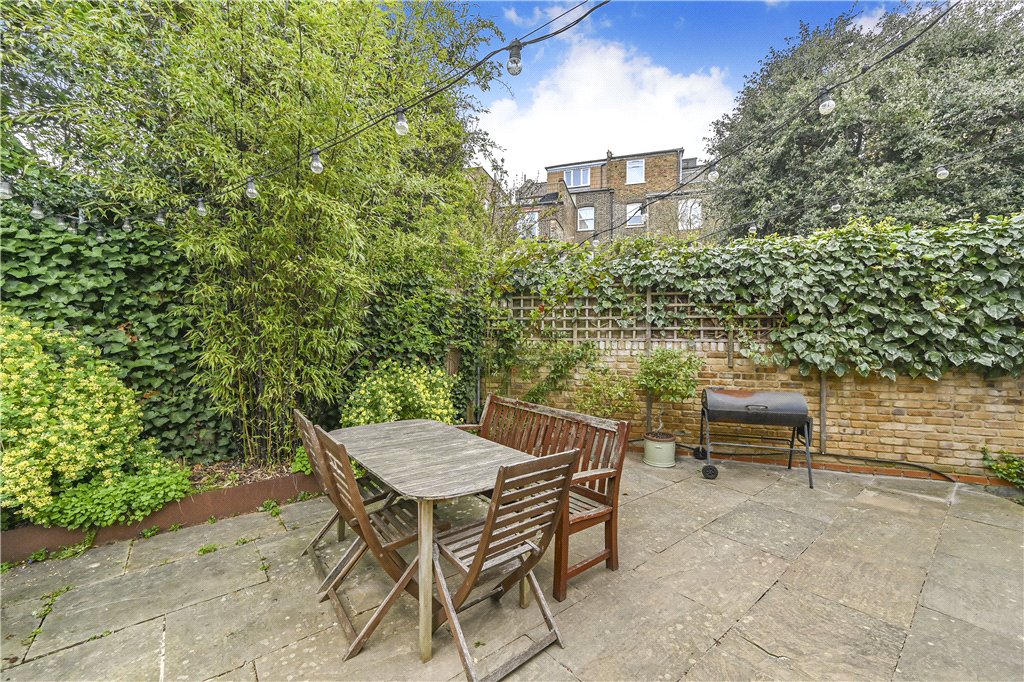 5 bed detached house for sale in Gloucester Drive, London, N4  - Property Image 16